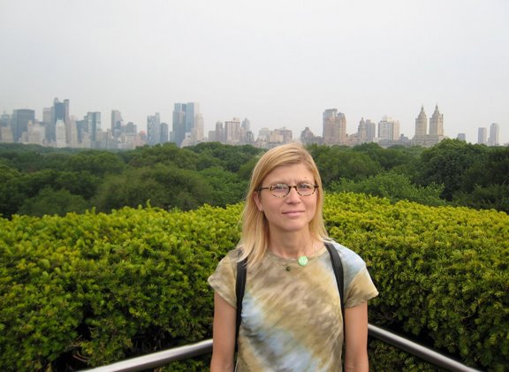 Kath on the roof of the Met