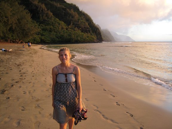 kath at Keâ€™e Beach