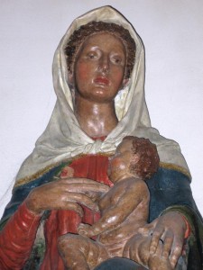 217_trequanda_church_wooden_madonna