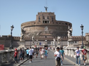 567_rome_castel_sant_angelo_from_bridge